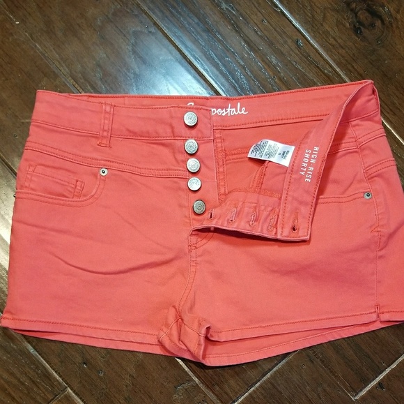 Aeropostale button down shorts - Picture 3 of 6
